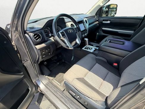 Used 2017 Toyota Tundra SR5 w/ TRD Off Road Package AWD/4WD image 13
