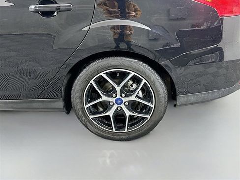 Used 2018 Ford Focus SEL image 31