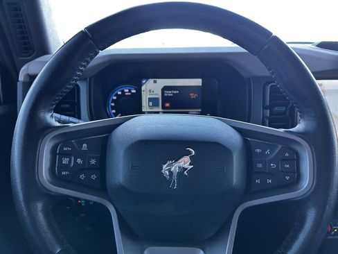 Used 2022 Ford Bronco Wildtrak image 18