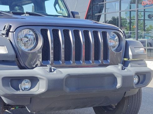 Used 2020 Jeep Wrangler Sport image 27