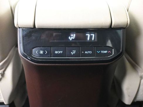 Used 2022 Toyota Highlander Limited AWD/4WD image 22