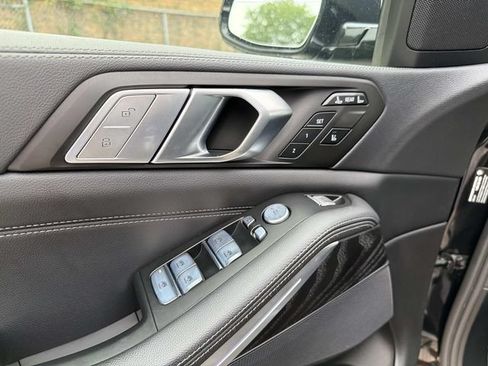 Used 2022 BMW X7 xDrive40i AWD/4WD image 18