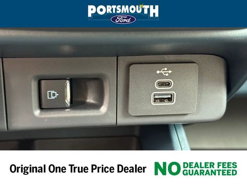 New 2025 Ford Maverick Lariat w/ 4K Tow Package image 18