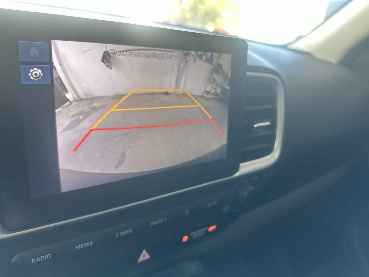 Used 2024 Hyundai Venue SEL FWD image 19