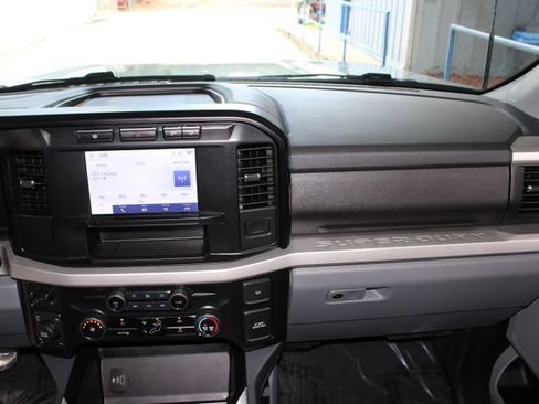 Used 2024 Ford F250 XLT w/ FX4 Off-Road Package AWD/4WD image 28