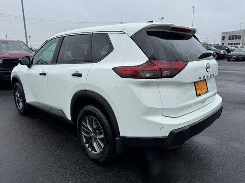 Certified 2025 Nissan Rogue S FWD image 5