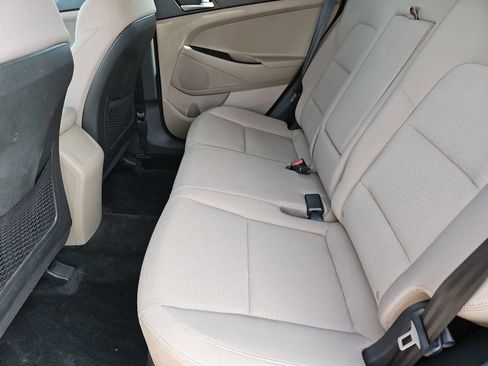 Used 2019 Hyundai Tucson SE image 19