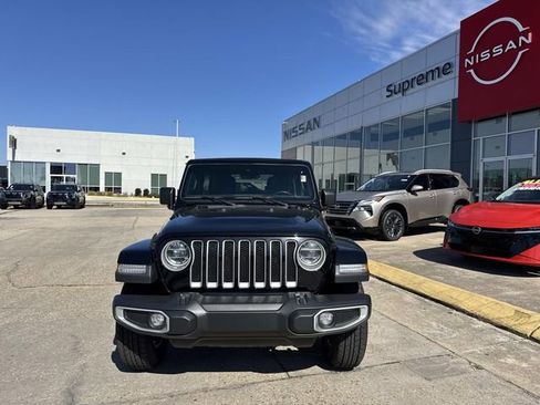 Used 2021 Jeep Wrangler Unlimited Sahara image 2