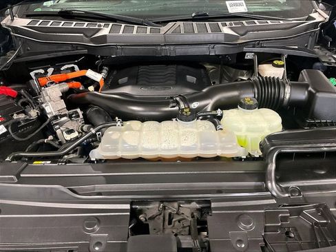 Used 2021 Ford F150 Lariat w/ Equipment Group 502A High AWD/4WD image 29