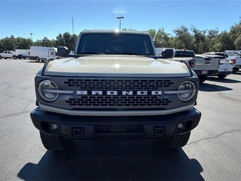 New 2025 Ford Bronco Badlands image 8