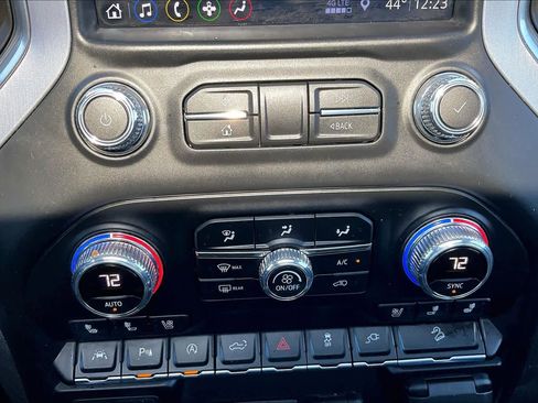 Used 2019 GMC Sierra 1500 SLT image 29