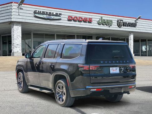 Used 2024 Jeep Wagoneer Series II image 4