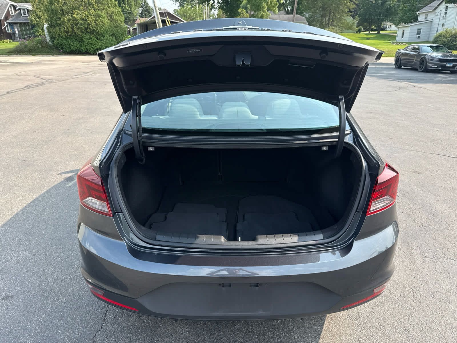 Used 2020 Hyundai Elantra SE FWD image 15