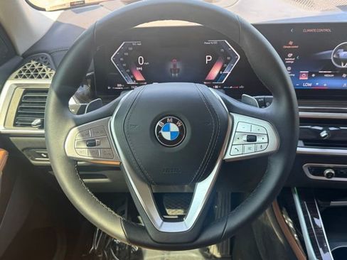 Certified 2024 BMW X7 xDrive40i w/ Climate Comfort Package image 19