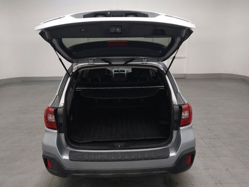Used 2018 Subaru Outback 2.5i Limited AWD/4WD image 29