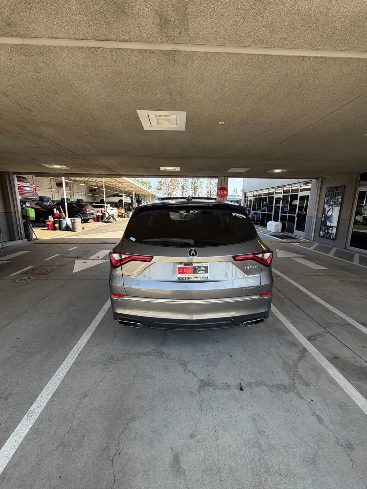 Used 2023 Acura MDX w/ Technology Package AWD/4WD image 8
