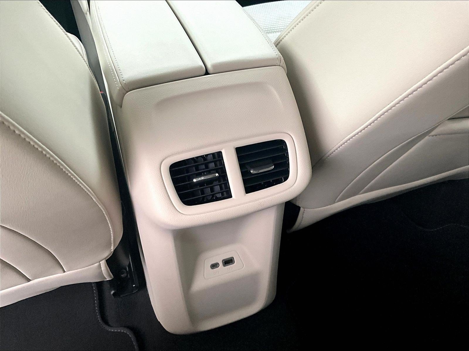 Used 2023 Buick Envision Preferred FWD image 10