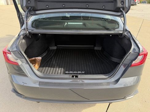 Certified 2025 Toyota Camry SE image 28