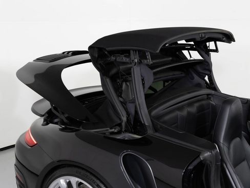 Used 2019 Porsche 911 Turbo image 17