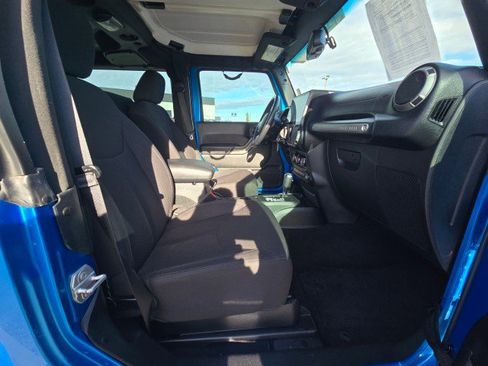 Used 2021 Jeep Cherokee Trailhawk w/ Sun, Sound & Nav Group image 51