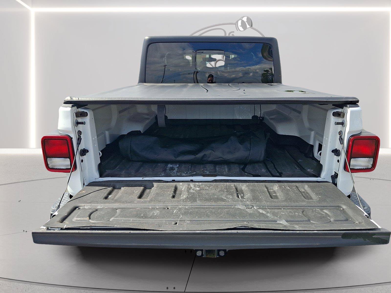 Used 2022 Jeep Gladiator Overland w/ Popular Equipment Package AWD/4WD image 24