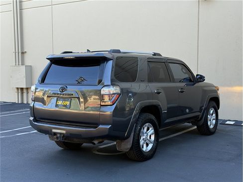 Used 2015 Toyota 4Runner SR5 Premium RWD image 7