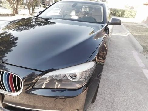 Used 2012 BMW 750Li xDrive image 11