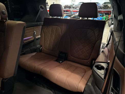 Used 2023 BMW X7 xDrive40i w/ Executive Package image 24