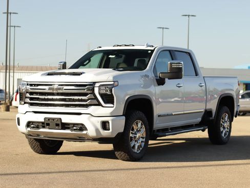 New 2026 Chevrolet Silverado 2500 High Country w/ High Country Premium Package AWD/4WD image 3