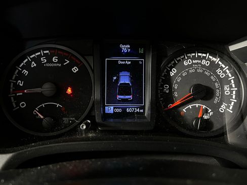 Used 2020 Toyota Tacoma SR w/ SR Convenience Package RWD image 10