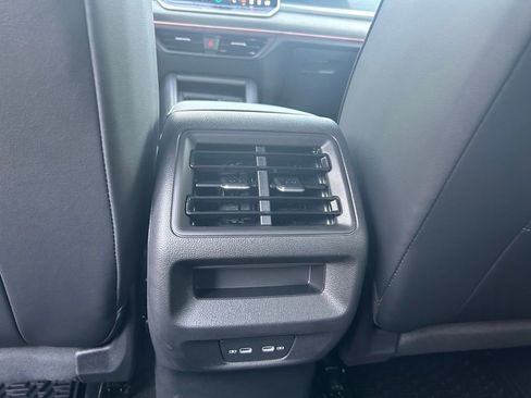 New 2026 Volkswagen Tiguan SE R-Line FWD image 46