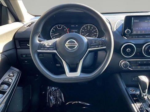 Used 2022 Nissan Sentra S image 8
