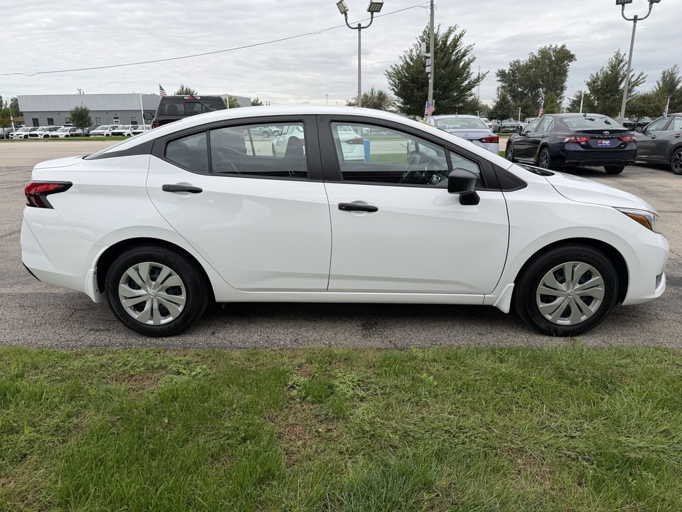 Used 2025 Nissan Versa S w/ Electronics Package FWD image 6