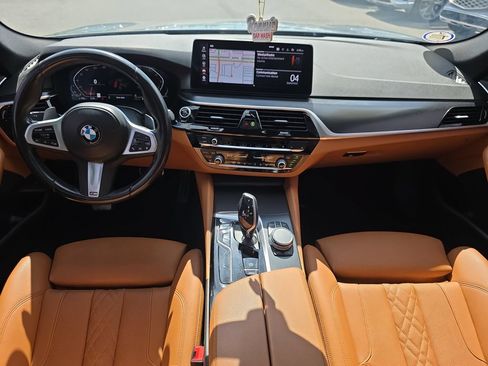 Used 2023 BMW 530i w/ M Sport Package RWD image 13