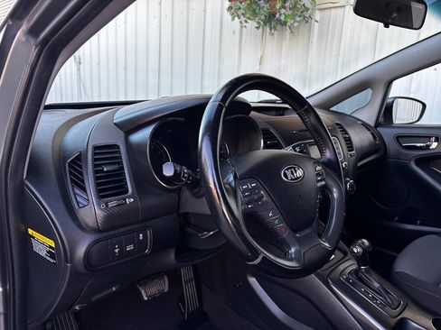 Used 2015 Kia Forte EX image 29