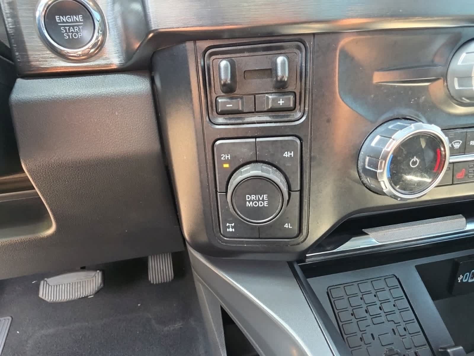 Used 2024 Ford F250 Lariat w/ Lariat Ultimate Package AWD/4WD image 31