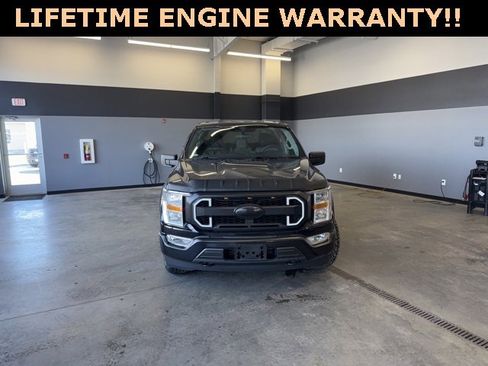 Used 2021 Ford F150 XLT image 3