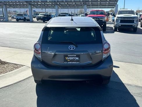 Used 2014 Toyota Prius C Three image 22