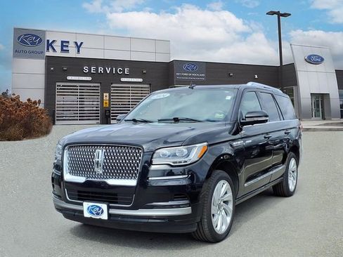 Used 2024 Lincoln Navigator Premiere AWD/4WD image 1