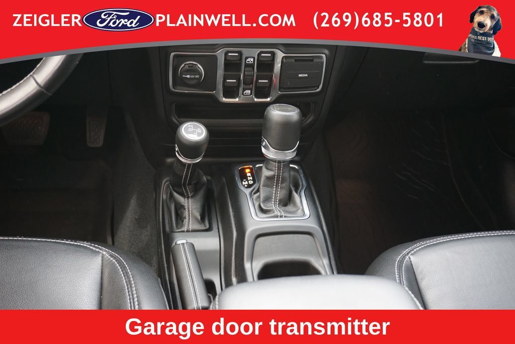 Used 2023 Jeep Wrangler Unlimited Sahara w/ Cold Weather Group AWD/4WD image 15