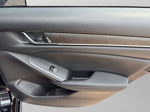 Used 2018 Honda Accord EX-L image 15