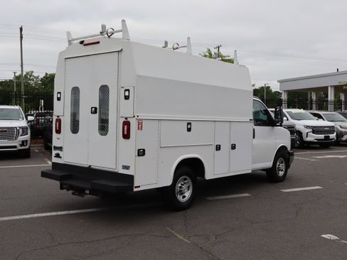 Used 2019 Chevrolet Express 3500 w/ Power Convenience Package RWD image 11