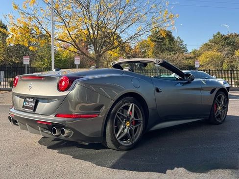 Used 2016 Ferrari California T image 8