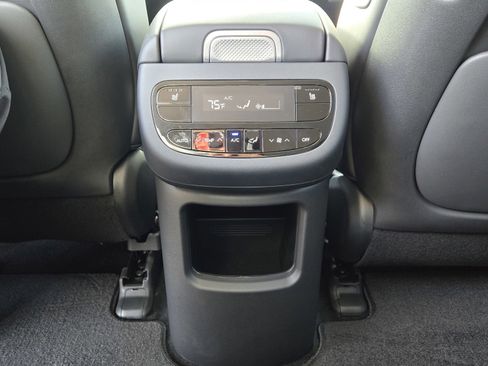 New 2026 Hyundai Ioniq 9 SEL image 15