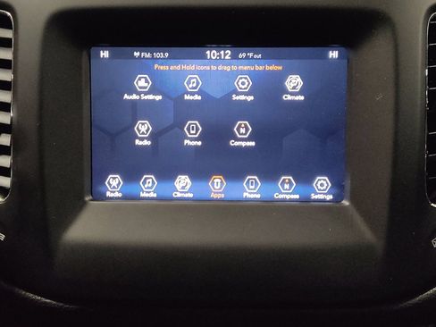 Used 2019 Jeep Compass Latitude FWD image 25