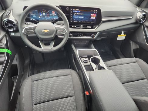 New 2026 Chevrolet Equinox LT w/ Safety and Technology Package image 18