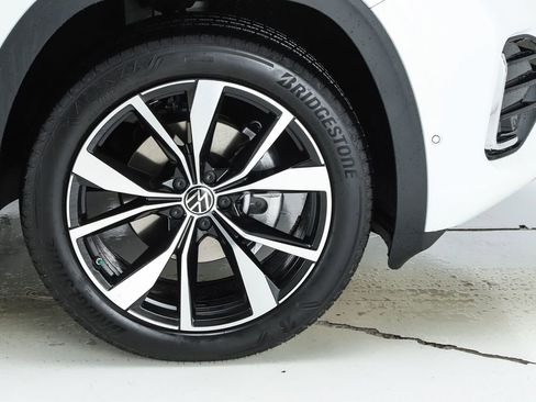 New 2026 Volkswagen Atlas SEL Premium R-Line image 14