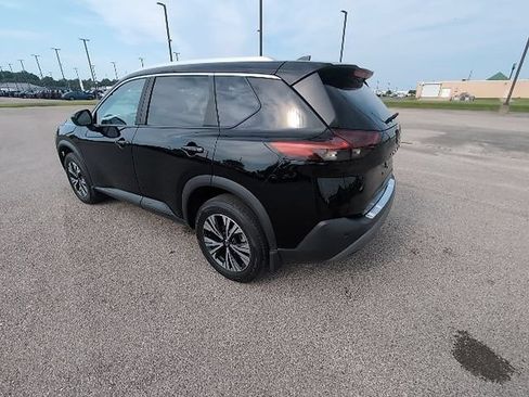 Used 2023 Nissan Rogue SV w/ SV Premium B Package FWD image 11