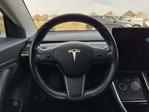 Used 2018 Tesla Model 3 image 20