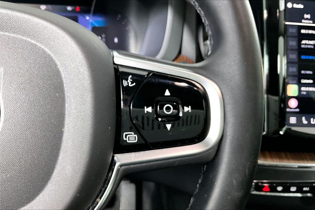 Used 2024 Volvo XC60 B5 Plus w/ Protection Package Premier AWD/4WD image 19